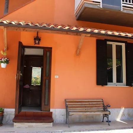Vale Countryhouse 10 Minuti Dal Mare 10 Minuti Dalla Montagna Apartment *
